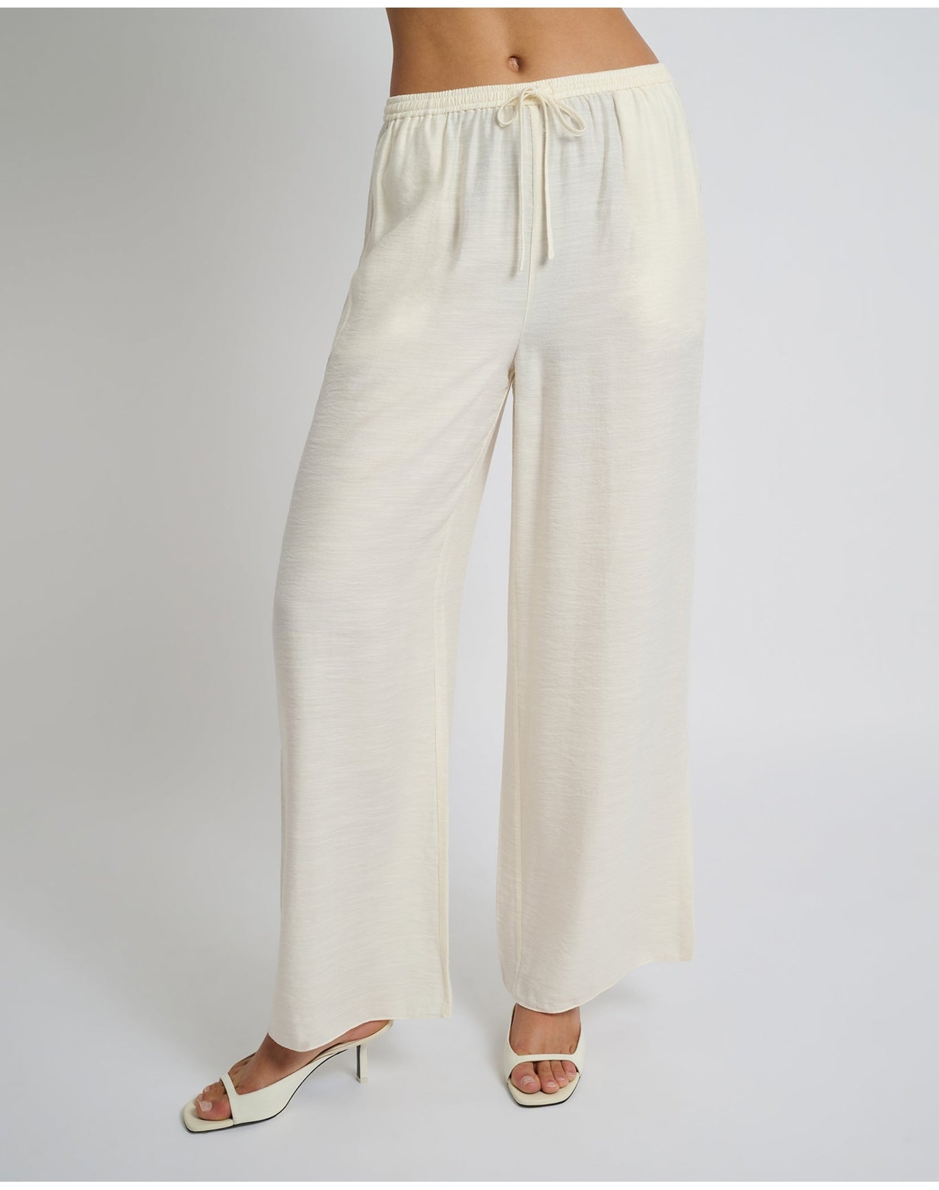 Women | Crinkle Wide Leg Drawstring Pant | Egret