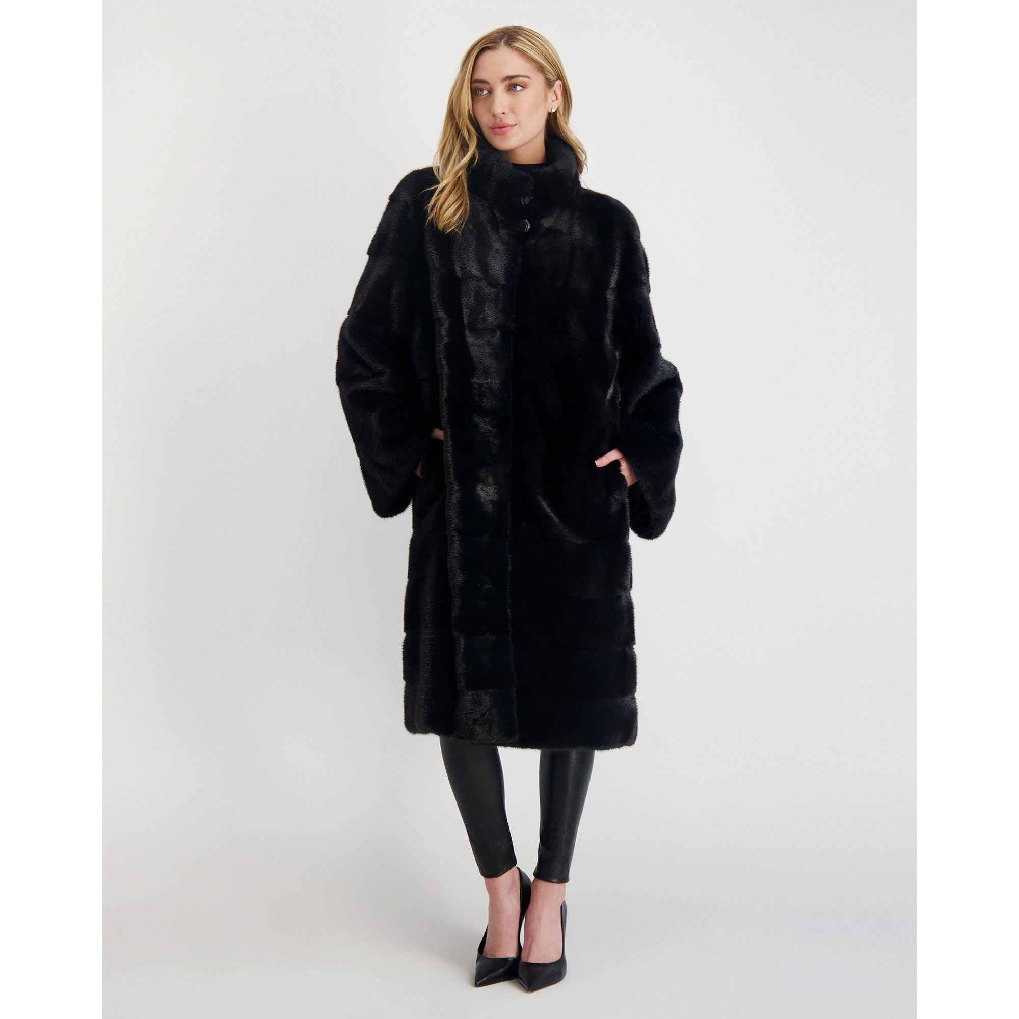 Women | Mink Short Coat | Navy