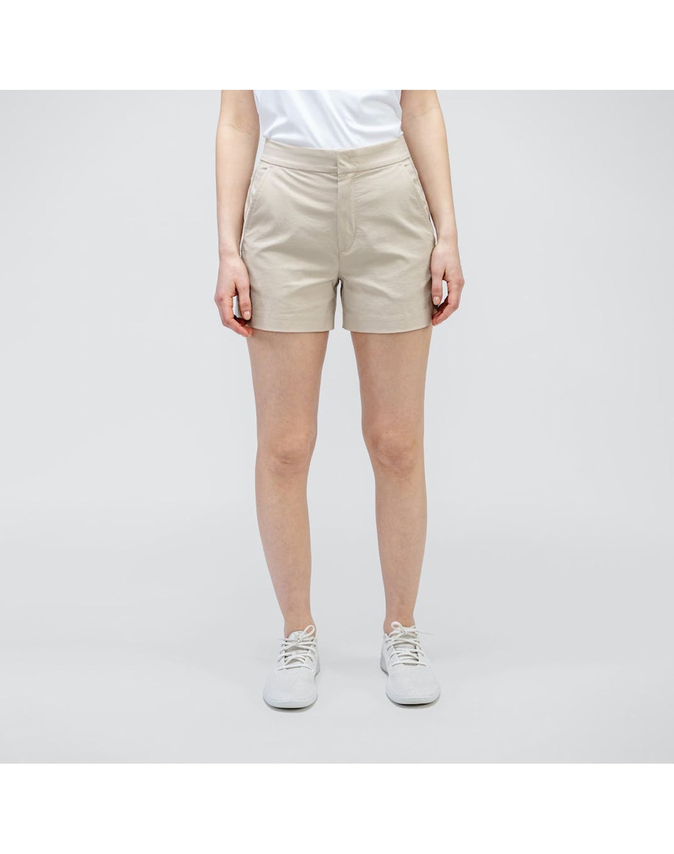 Women | Pace Poplin Short | Buff