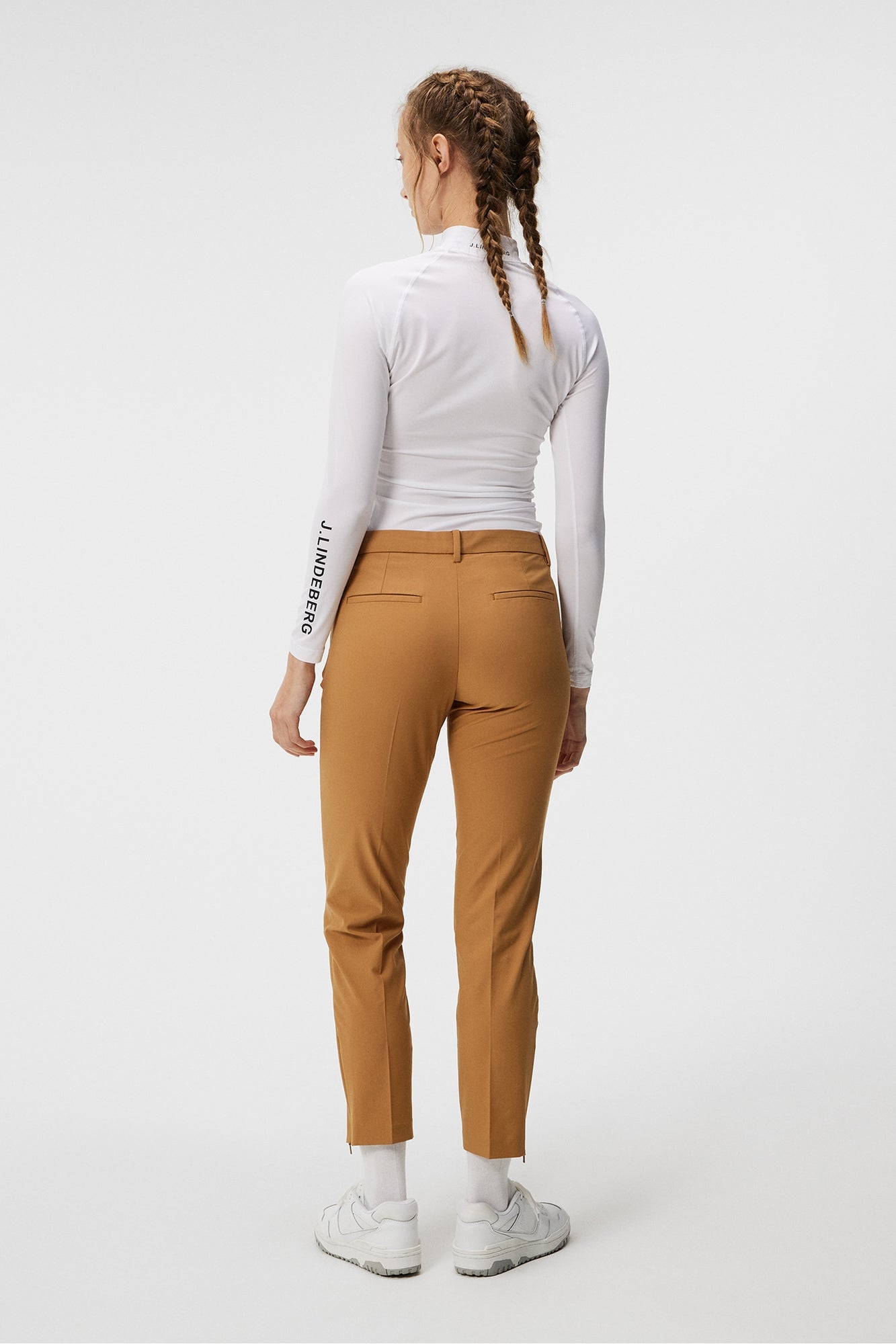 Women | Pia Pant | Chipmunk