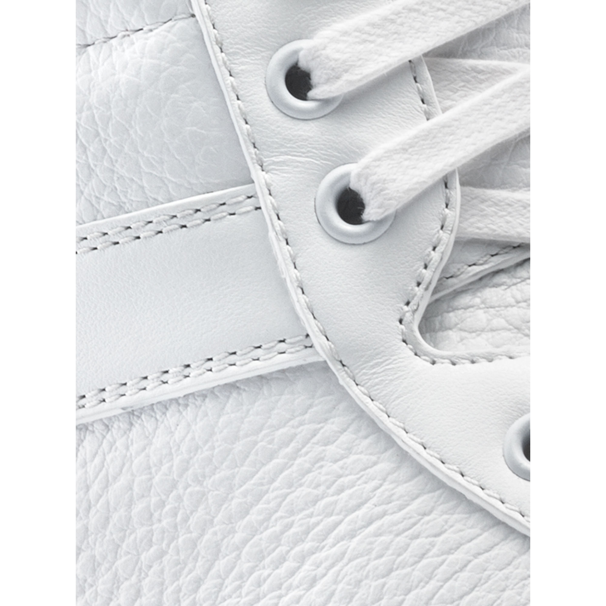 Women | Primo in Triple White