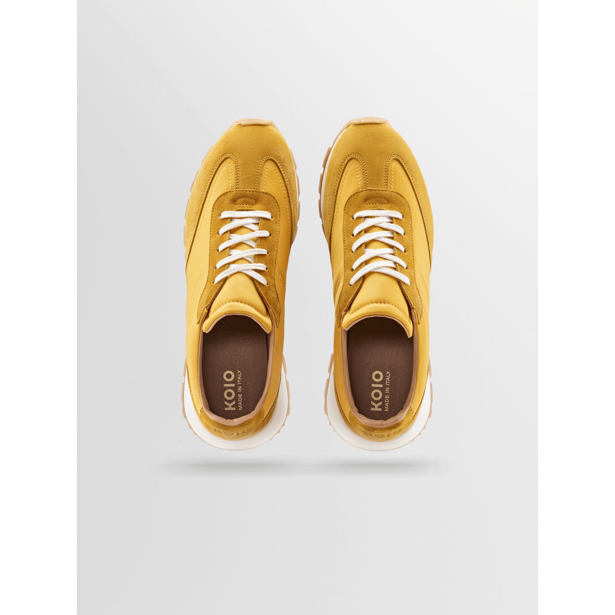 Women | Retro Runner in Saffron