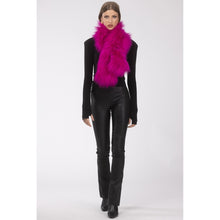 Women | Select Lamb Pull-Through Scarf | Fuschia