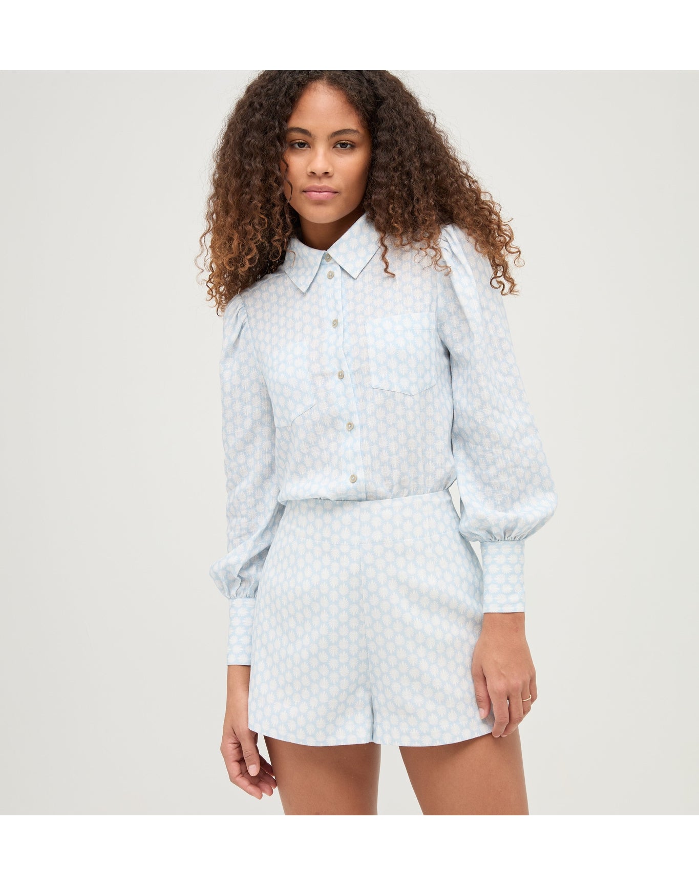 Women | The Dorothea Top | Powder Blue Baroque Shell Linen