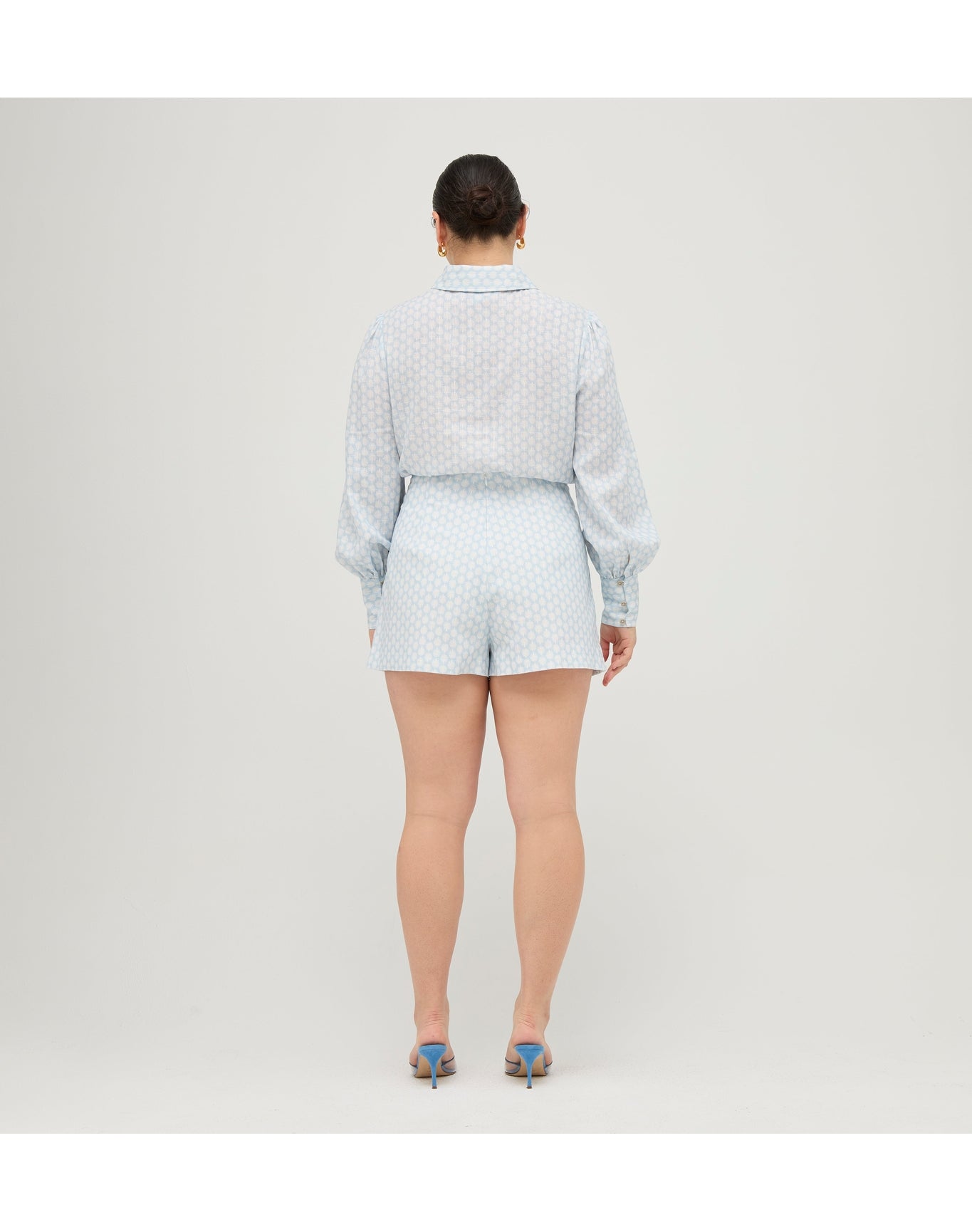 Women | The Dorothea Top | Powder Blue Baroque Shell Linen