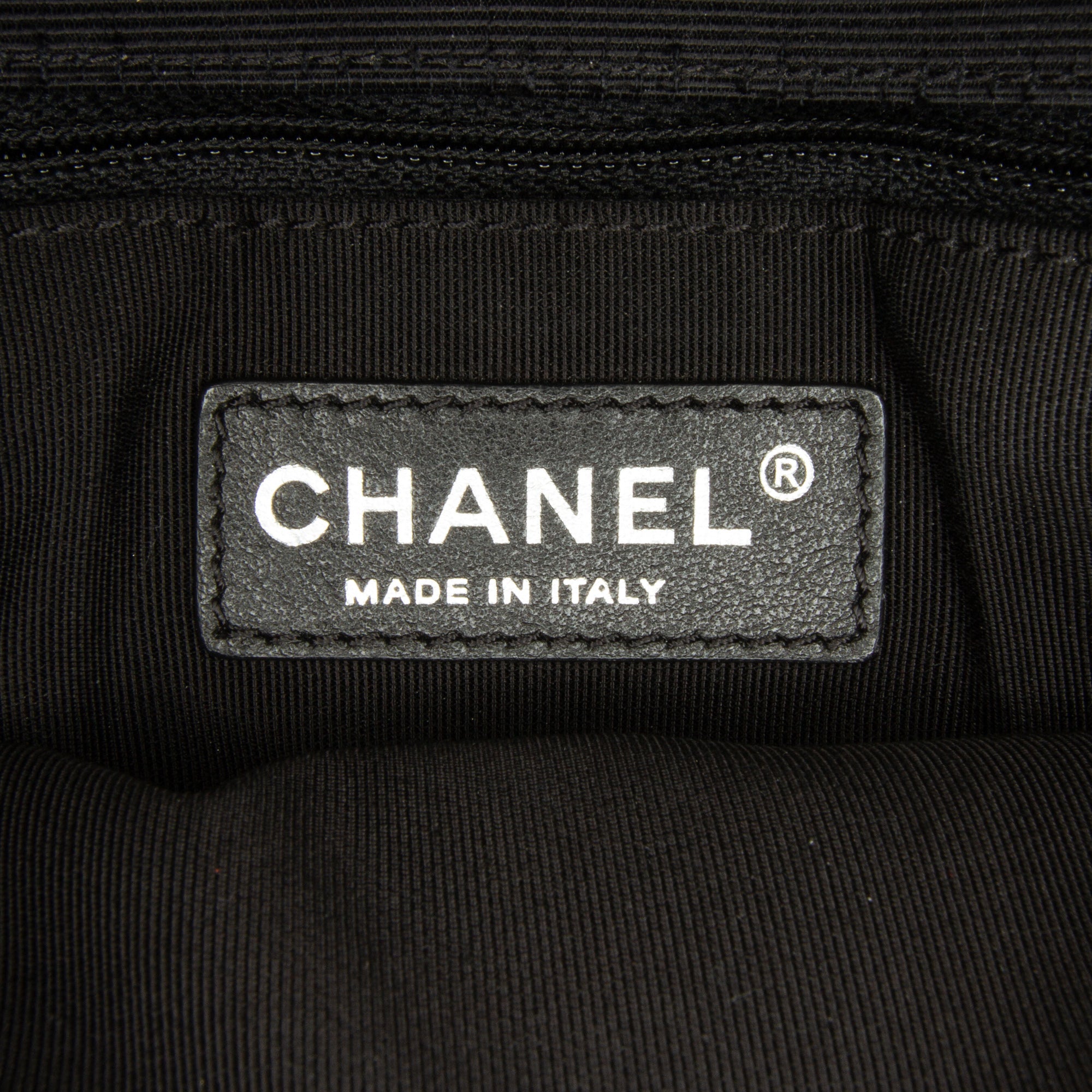 Chanel | Pre-Owned CC Grossgrain trim Lambskin Flap Shoulder Bag | Red