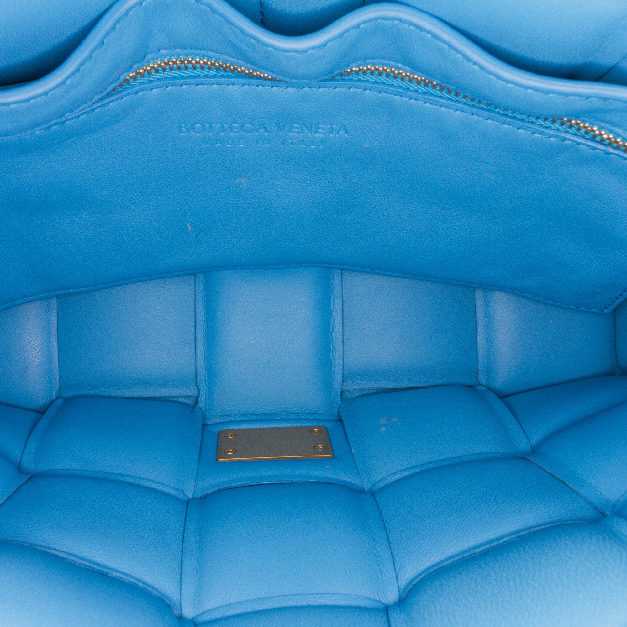 Bottega Veneta | Pre-Owned Nappa Intrecciato Padded Chain Cassette Satchel | Blue