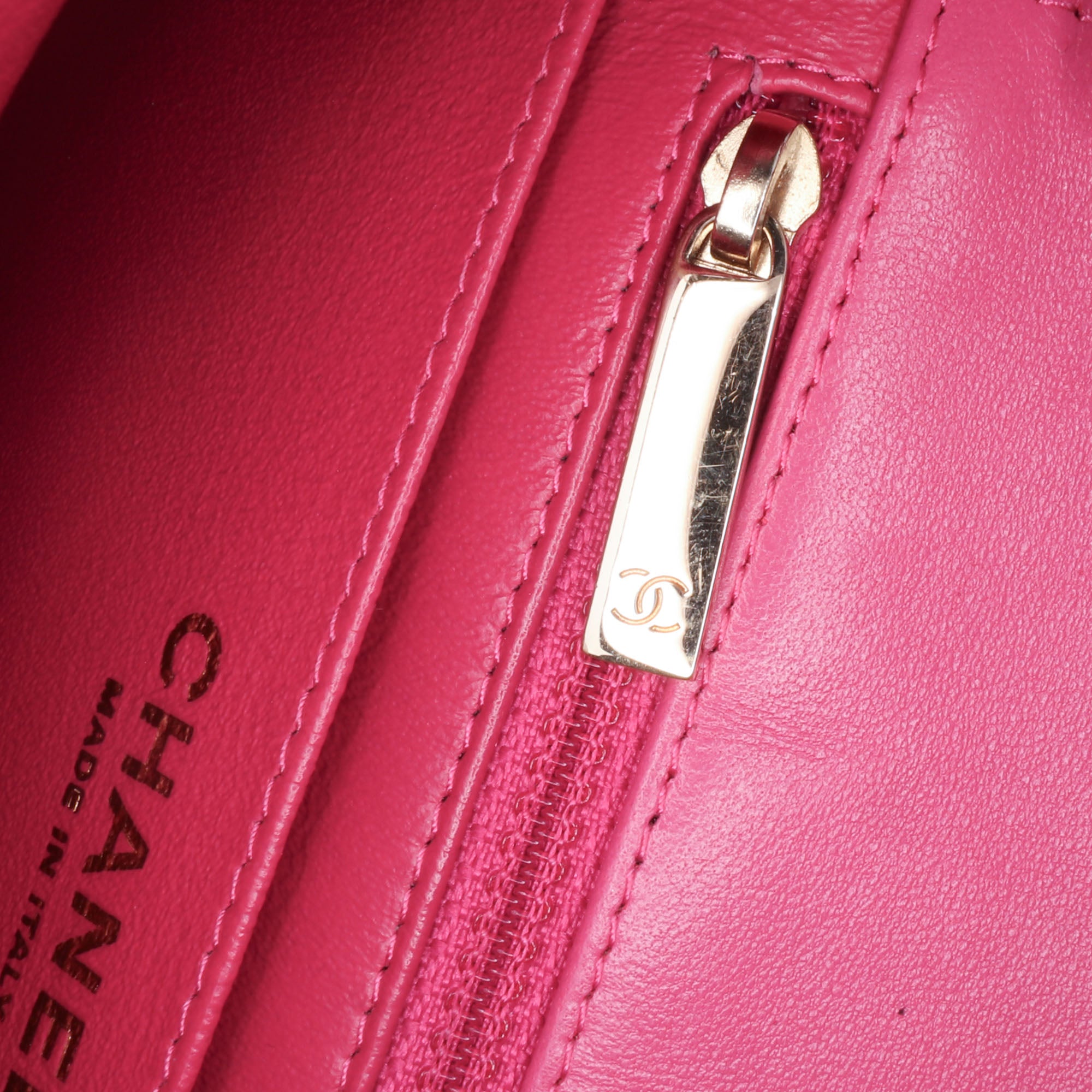 Chanel | Pre-Owned Mini Square Classic Chevron Lambskin Single Flap | Pink
