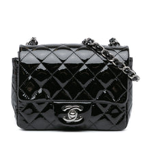 Chanel | Pre-Owned Mini Square Classic Patent Single Flap - VI | Black