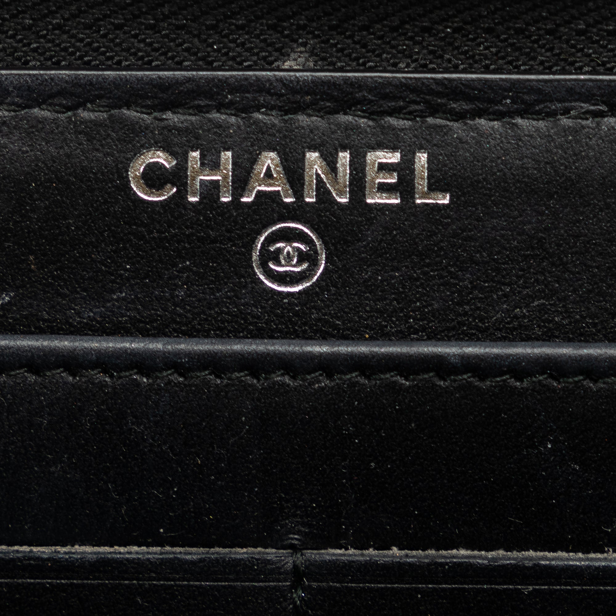 Chanel | Pre-Owned Tweed Deauville Continental Wallet | Gray
