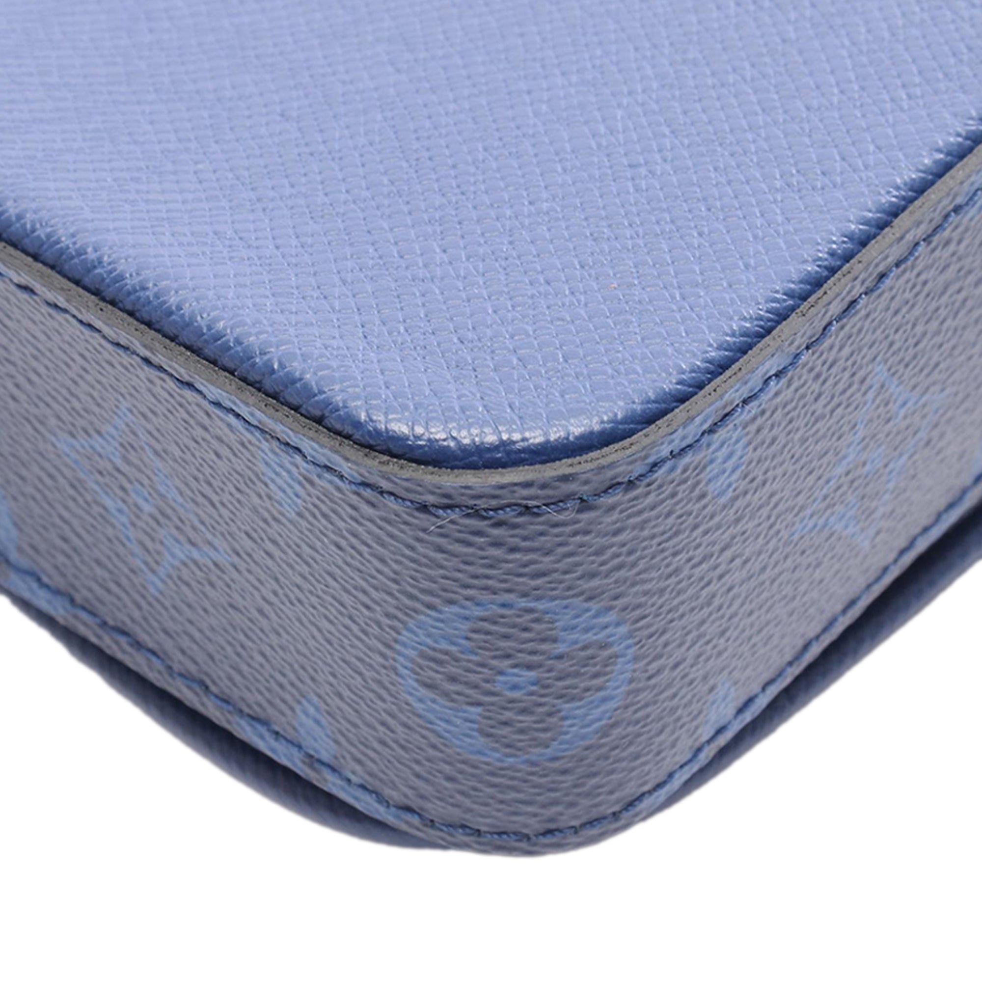 Louis Vuitton | Pre-Owned Monogram Taigarama Trio Messenger | Blue