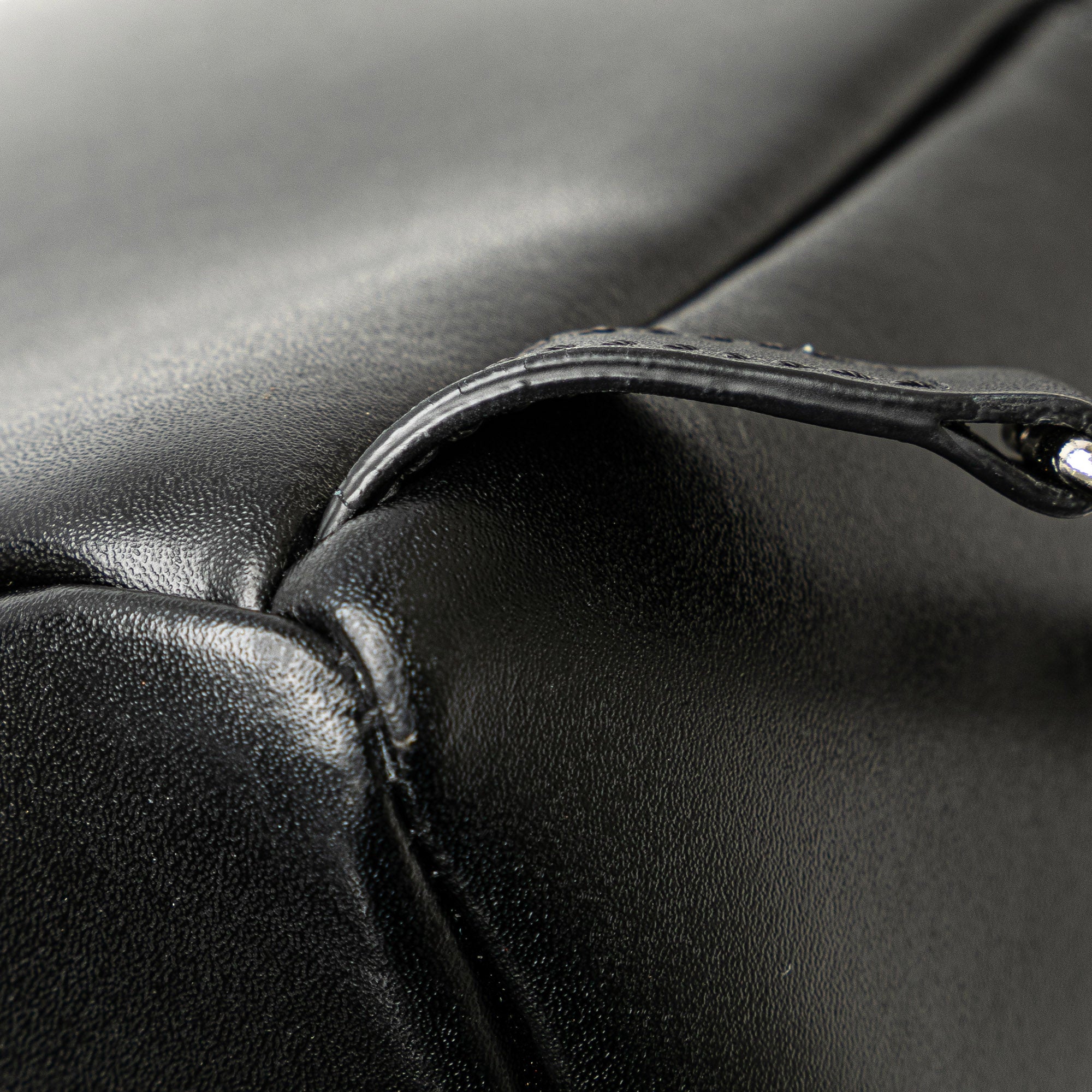 Fendi | Pre-Owned Mini By The Way Leather Ribbon Pearl Backpack | Black