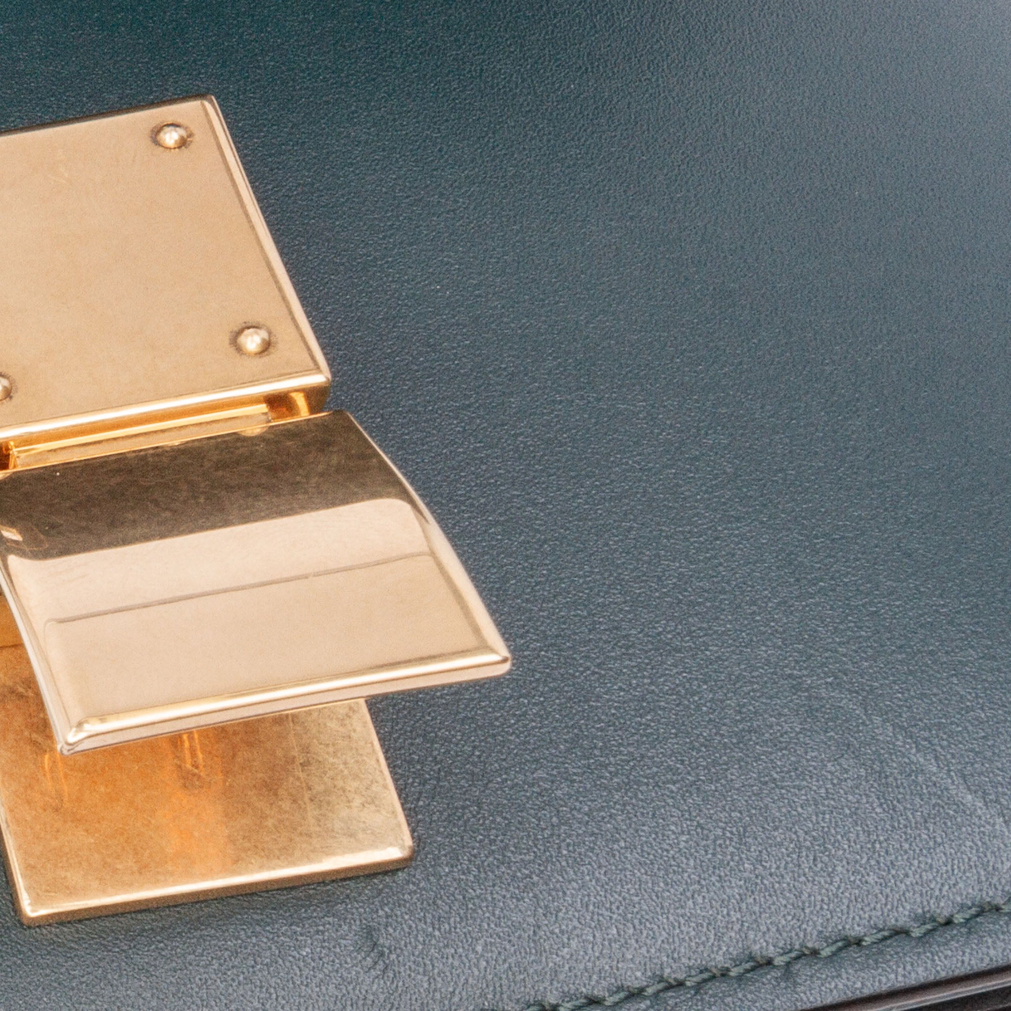 Celine | Pre-Owned Small Calfskin Classic Box | Green/Dark Green