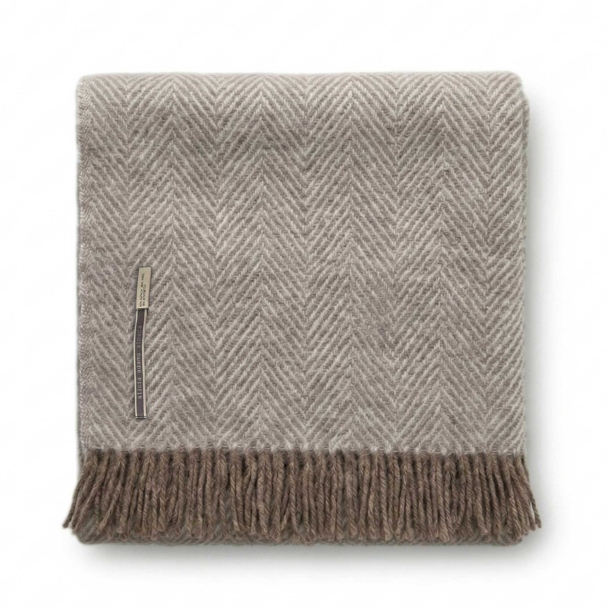 Chevron Throw | Ivory / Mushroom