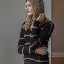 Women | Jackie Sweater | Black / Cognac