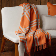 Boulder Throw | Light Taupe/Firecracker