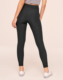 Adore Me Jaine Legging in color Jet Black and shape legging