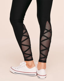 Adore Me Kynlee Legging in color Jet Black and shape legging