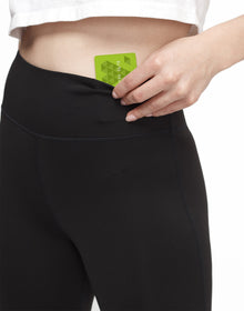 Adore Me Cali 7/8 Everyday Activewear 7/8 Legging in color Black and shape legging