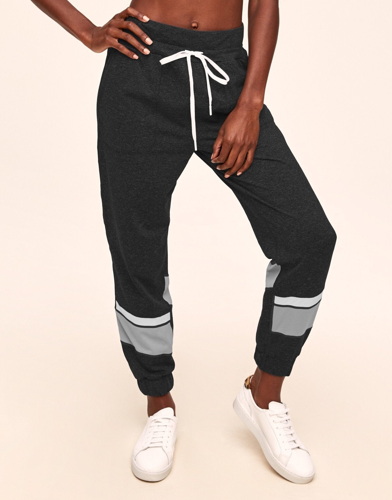 Adore Me Edyn Heather Active Jogger with Pockets in color Noir Dark Heather and shape jogger