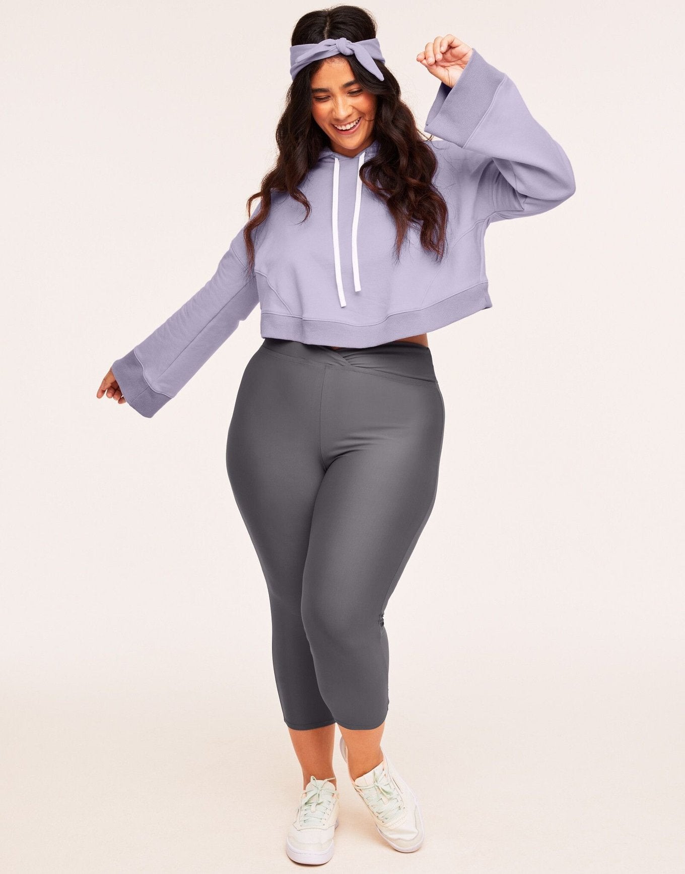 Adore Me Danni Legging in color Excalibur and shape legging