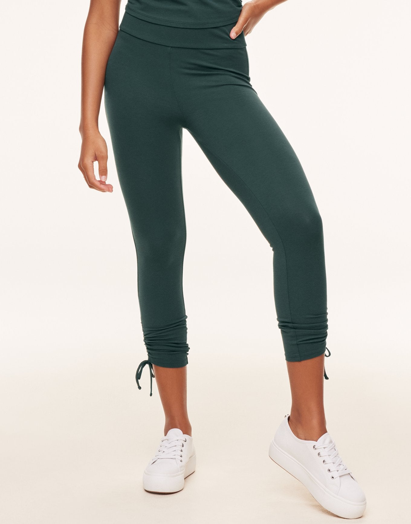 Adore Me Daisy Legging in color Green Gables and shape pj