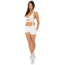 Are You Am I - Calla Short **white