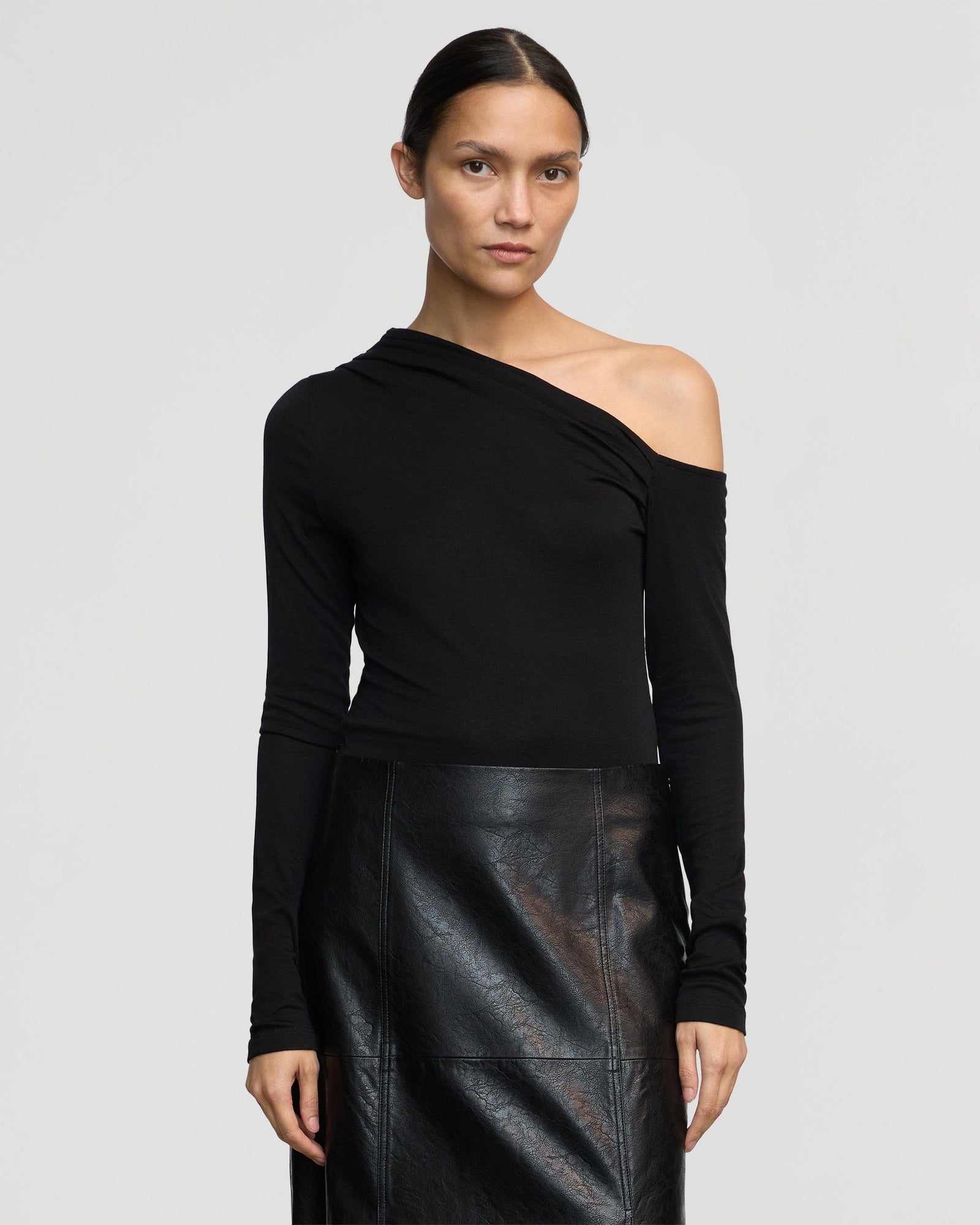 Ayra Tencel-Wool Off-Shoulder Tee | Black