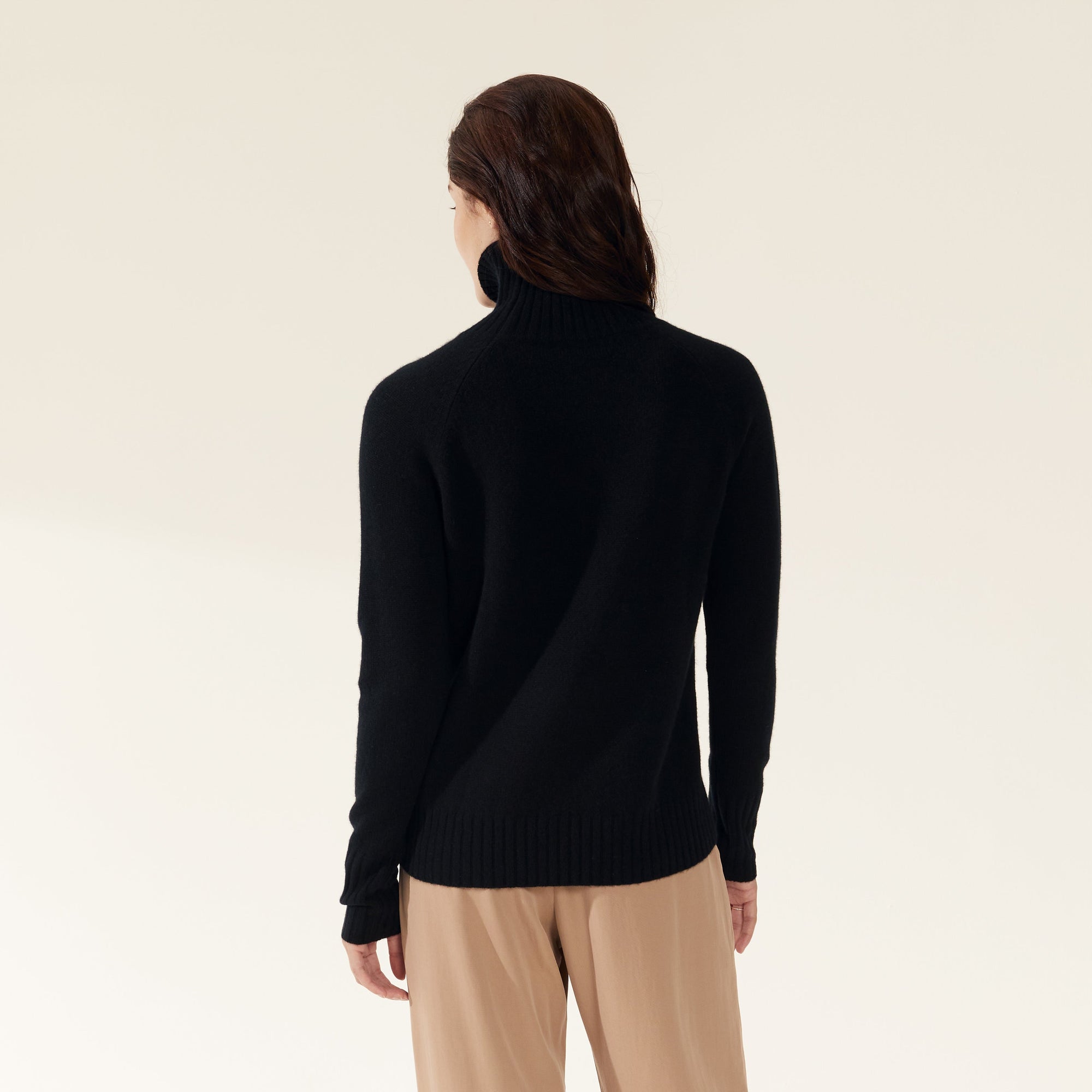 Emma Cashmere Relaxed Turtleneck Sweater | Black | Womens