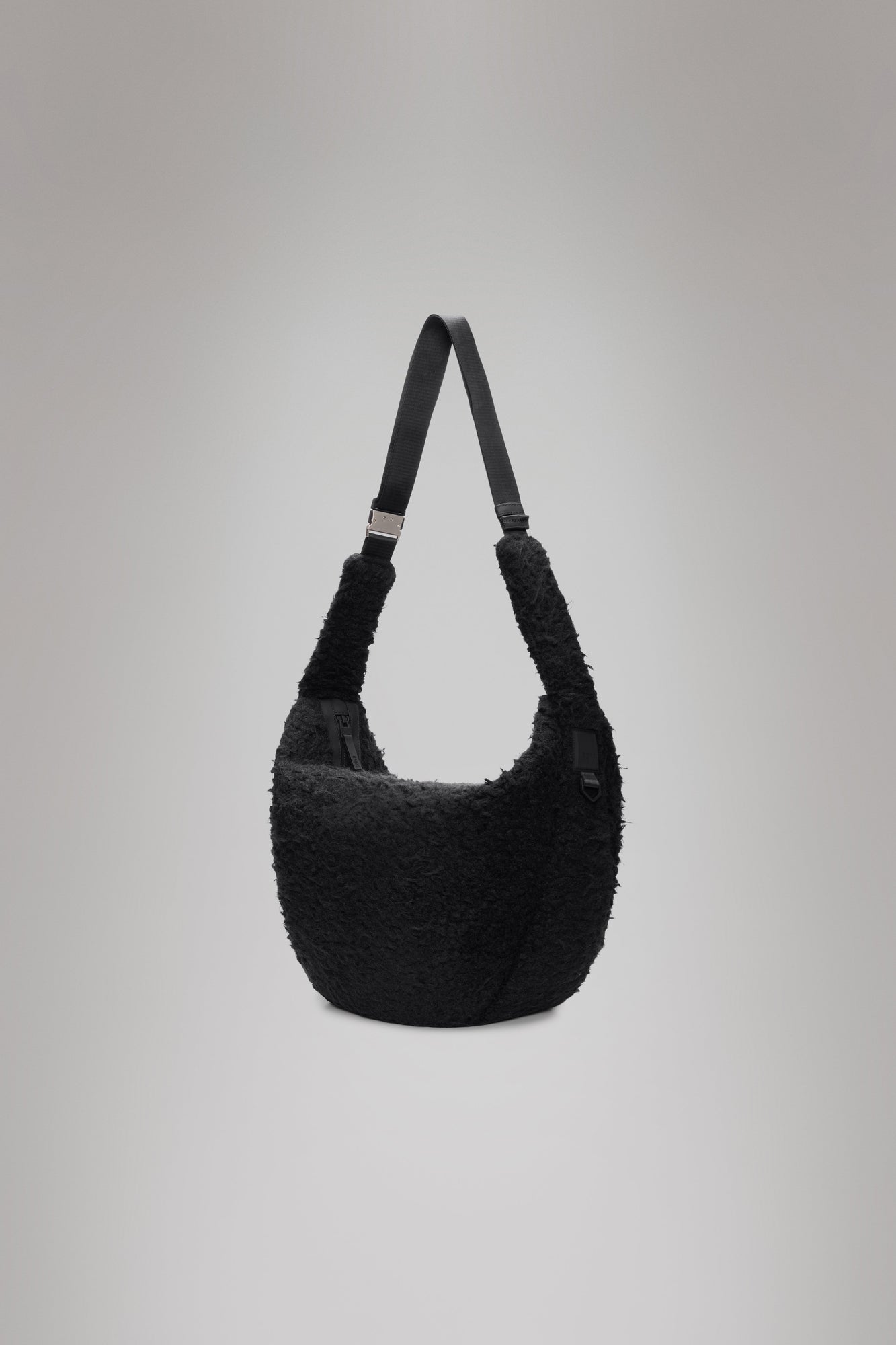 RAINS Valera Vision Shoulder Bag Large Black 23L H40 x D13 x W45 cm Crossbody