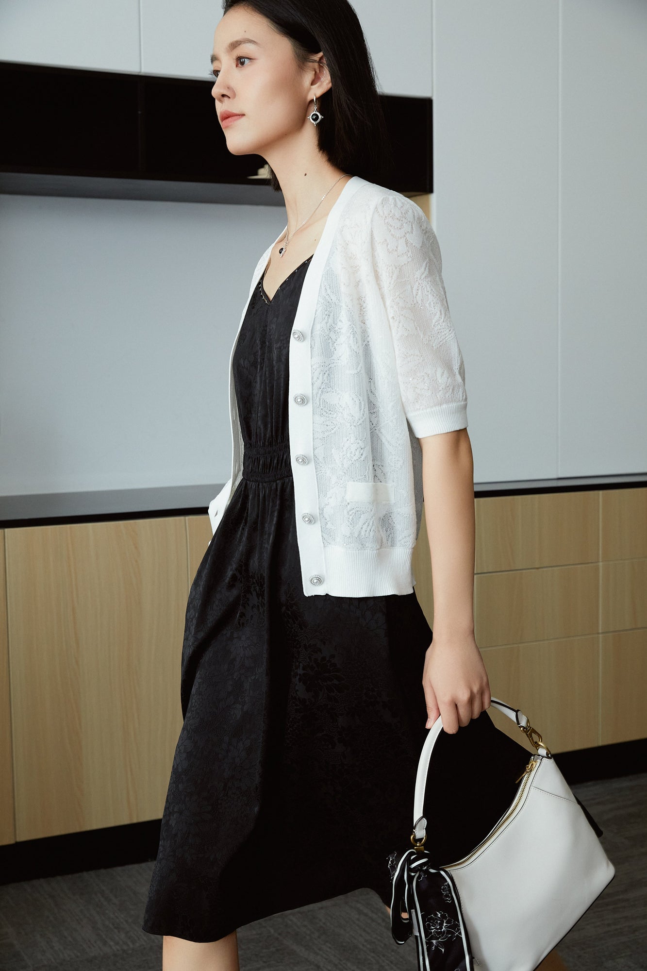 Embossed Slim Knit Cardigan | White