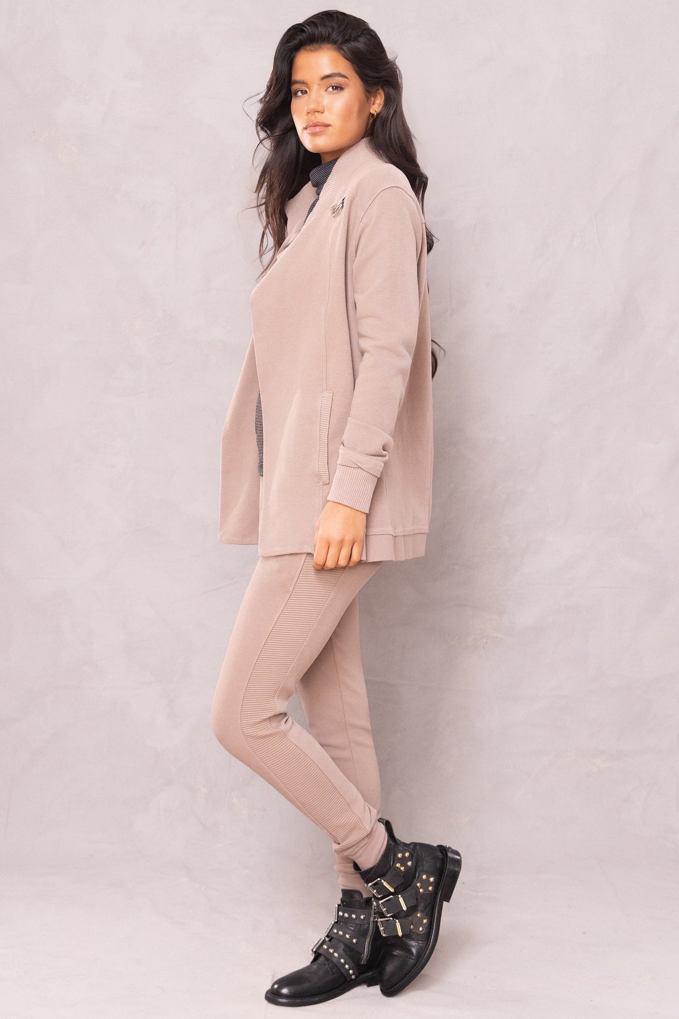 Women | Deluxe Weekender Jogger | Woodsmoke