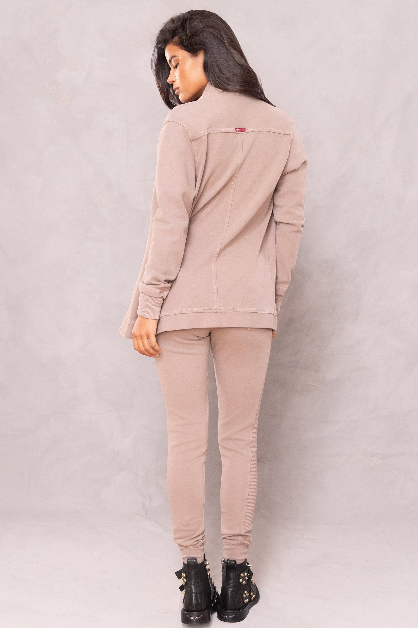 Women | Deluxe Weekender Jogger | Woodsmoke