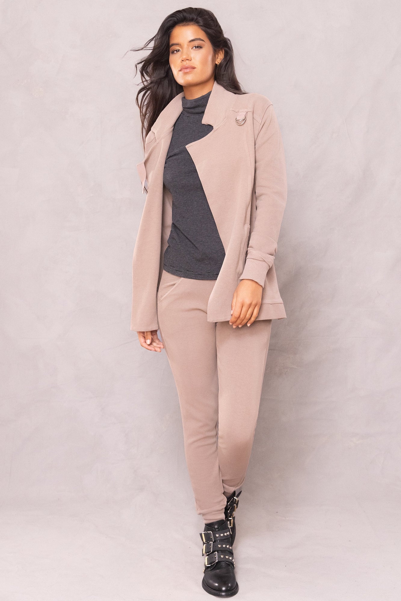 Women | Deluxe Weekender Jogger | Woodsmoke