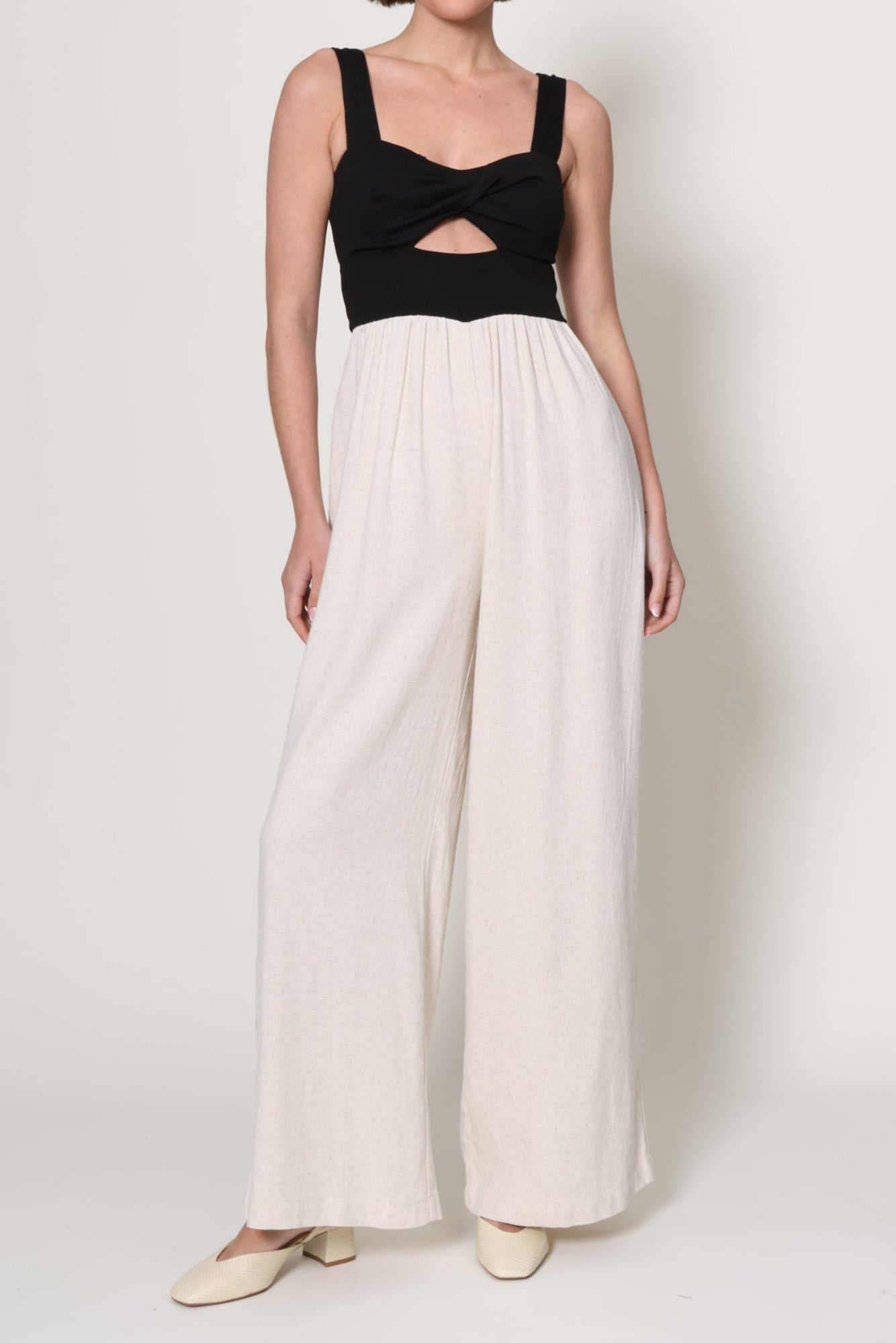 W.A.P.G. We'Re All Pretty Girls | Kris Linen Jumpsuit | Black