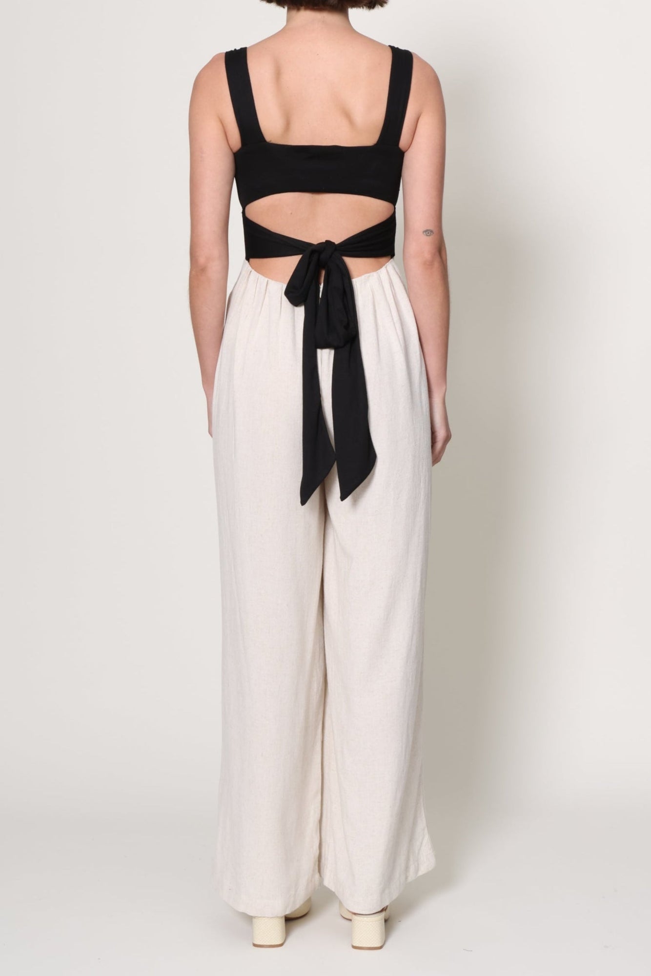 W.A.P.G. We'Re All Pretty Girls | Kris Linen Jumpsuit | Black