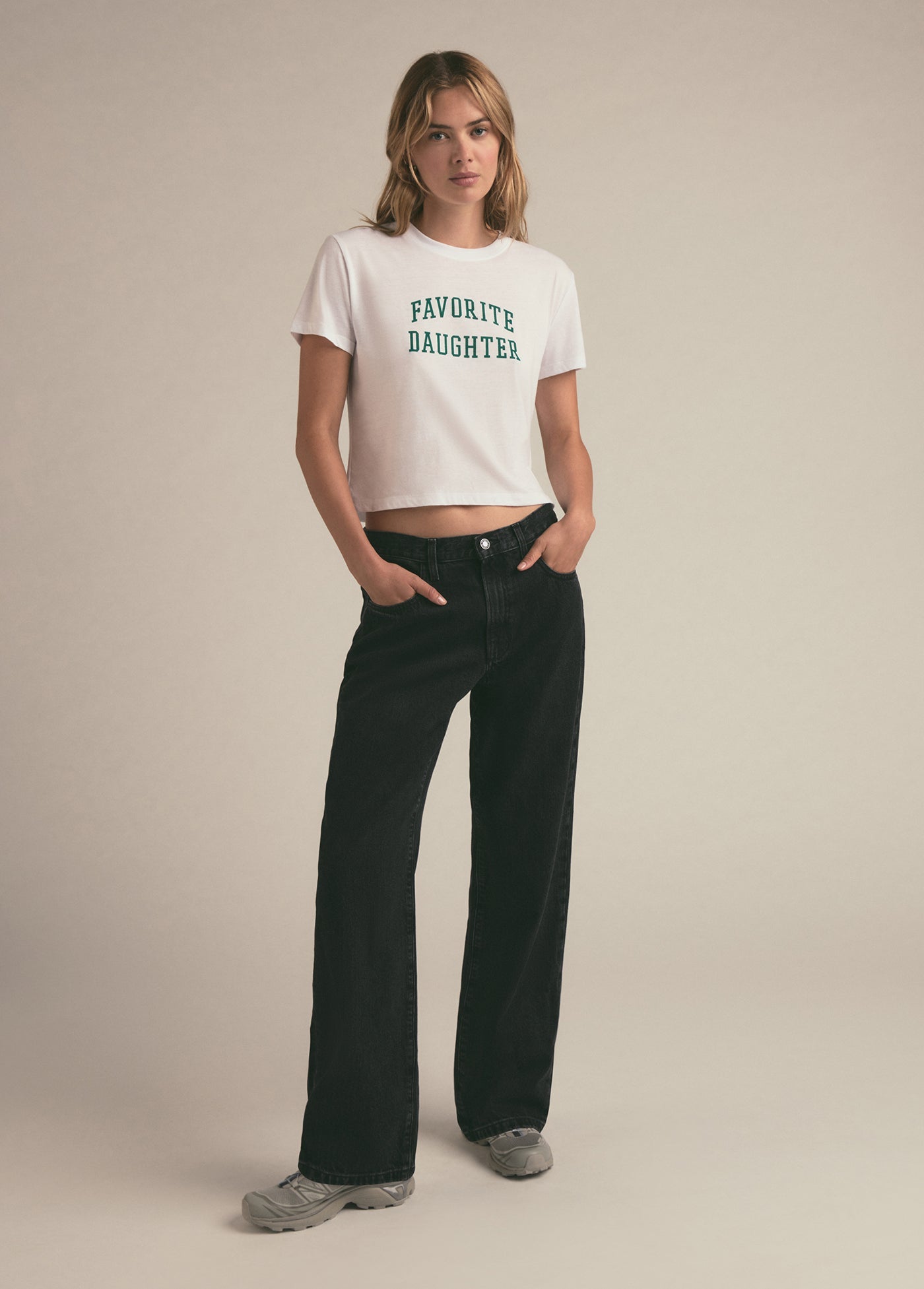 The Cropped Collegiate Tee | White Juniper