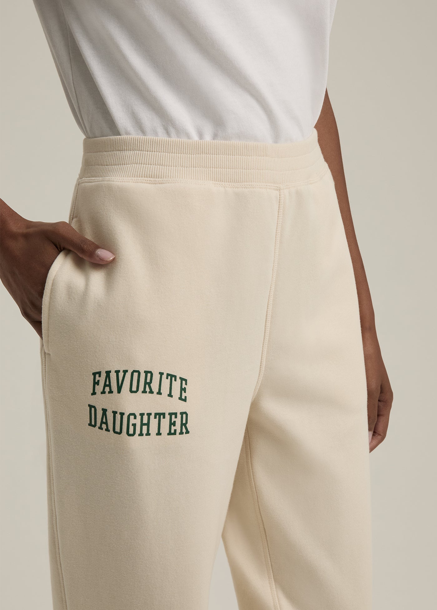 The Collegiate Jogger | Ivory