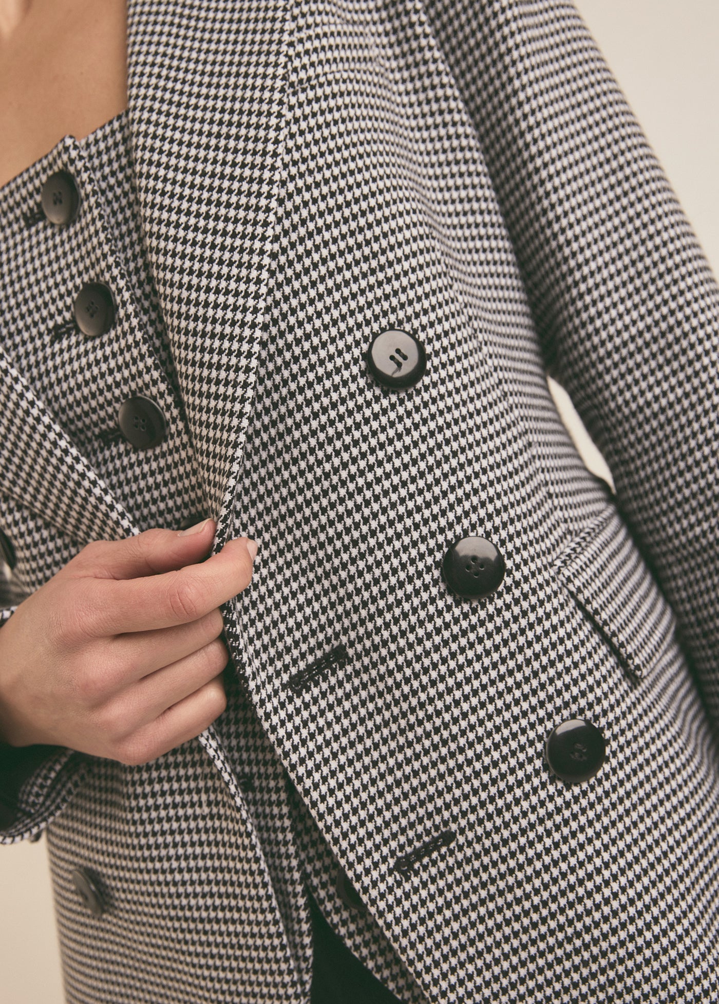 black white houndstooth