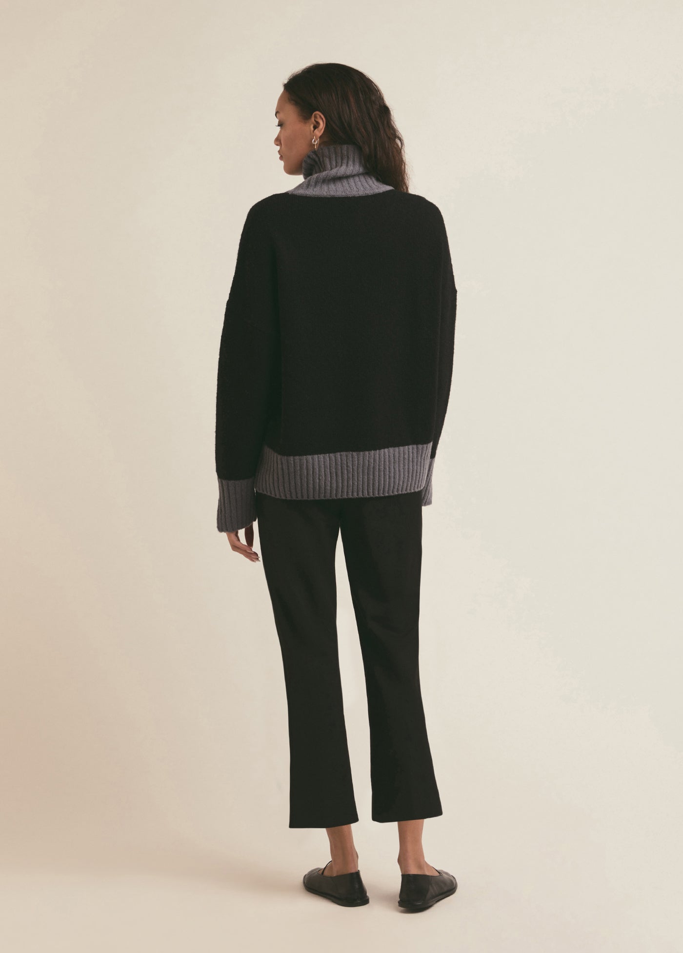 The Andi Sweater | Black Grey