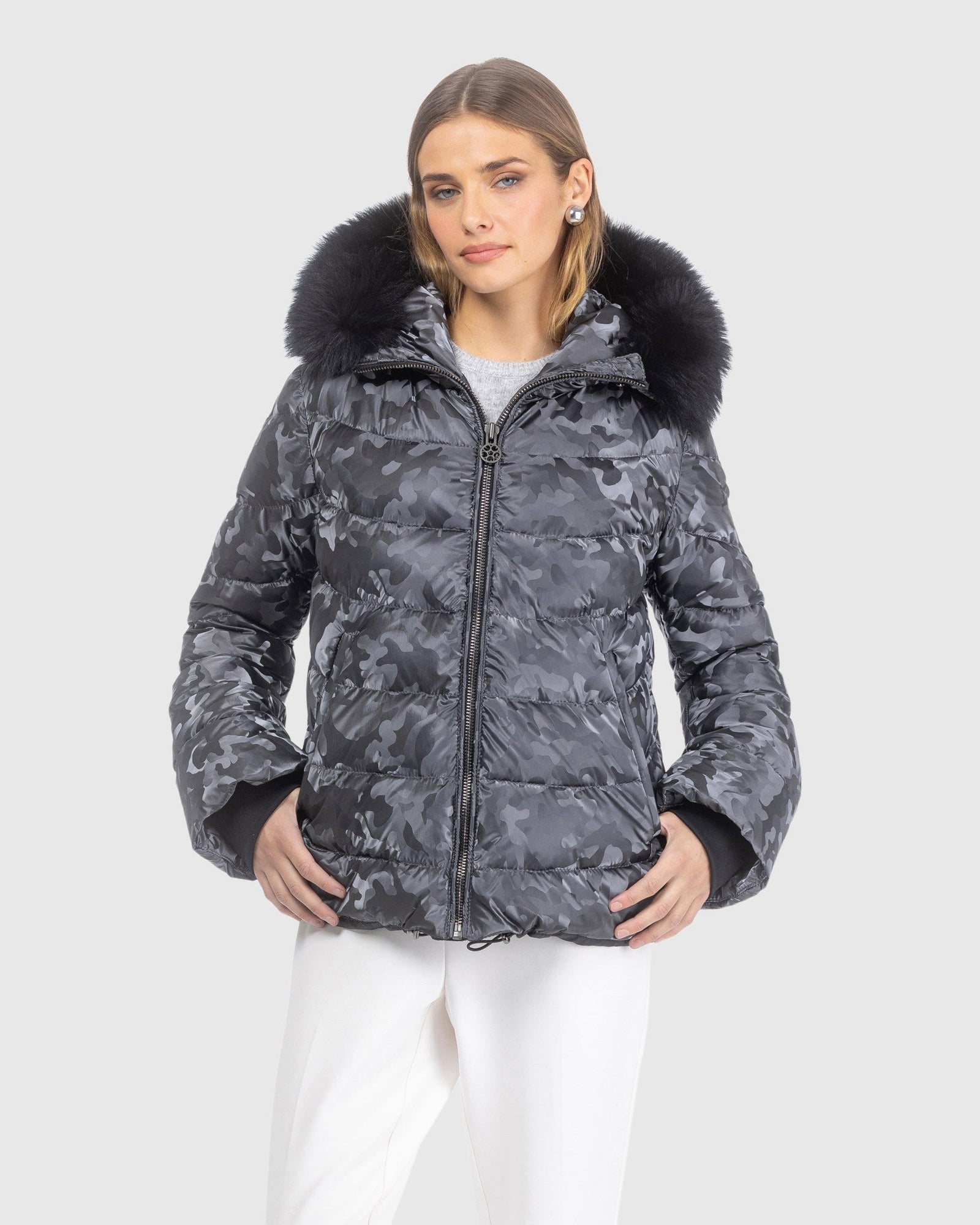 Après-Ski Jacket With Detachable Toscana Lamb Hood Trim | Gray Camo/Black (V3)