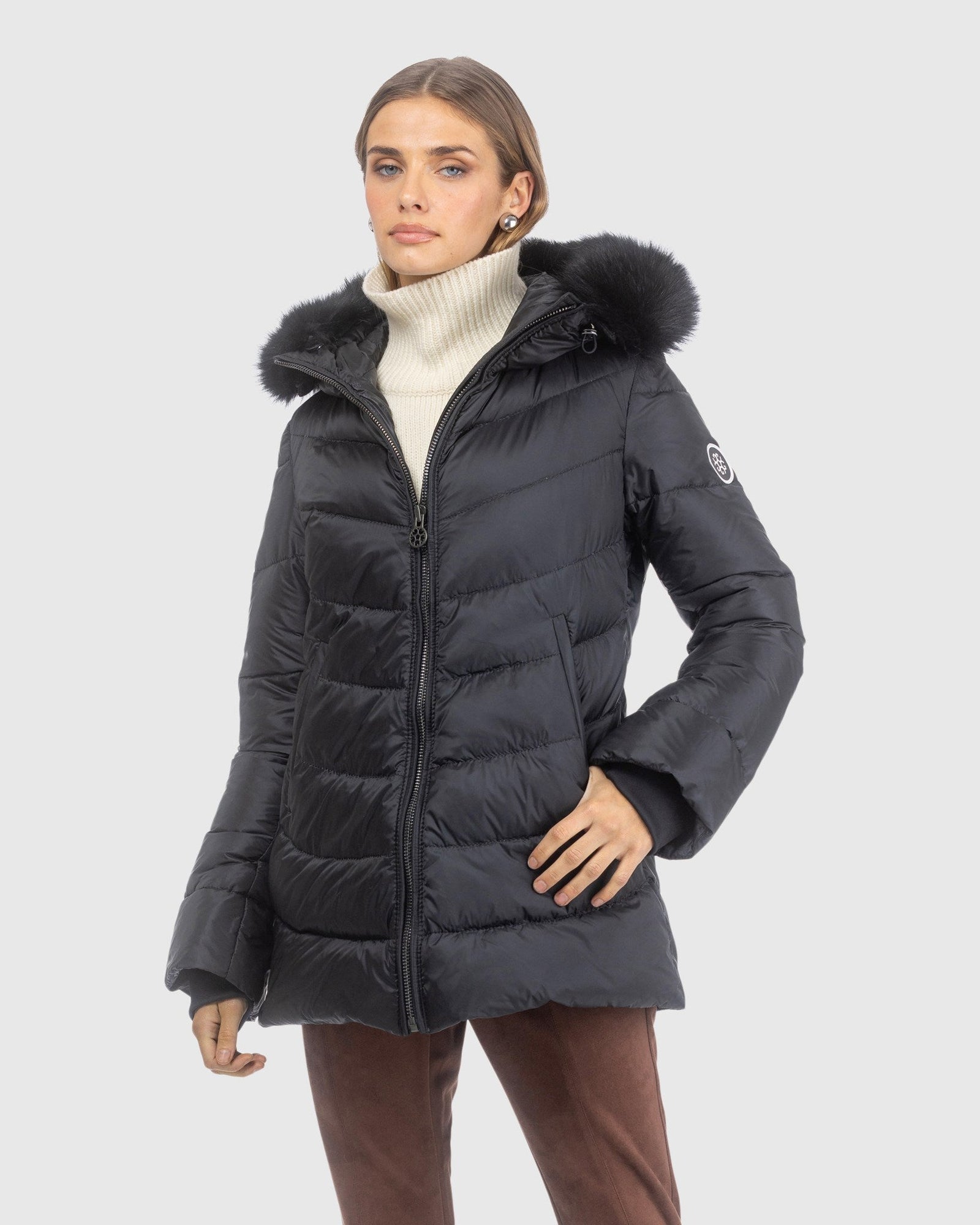 Après-Ski Jacket With Detachable Toscana Lamb Hood Trim | Black/Black (V7)