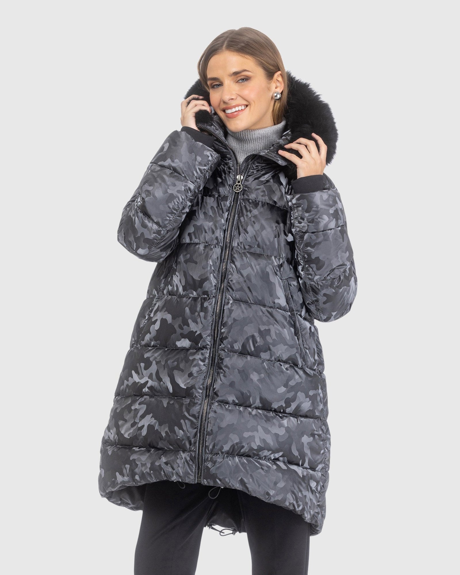 Après-Ski Jacket With Detachable Toscana Lamb Hood Trim | Gray Camo/Black (V5)