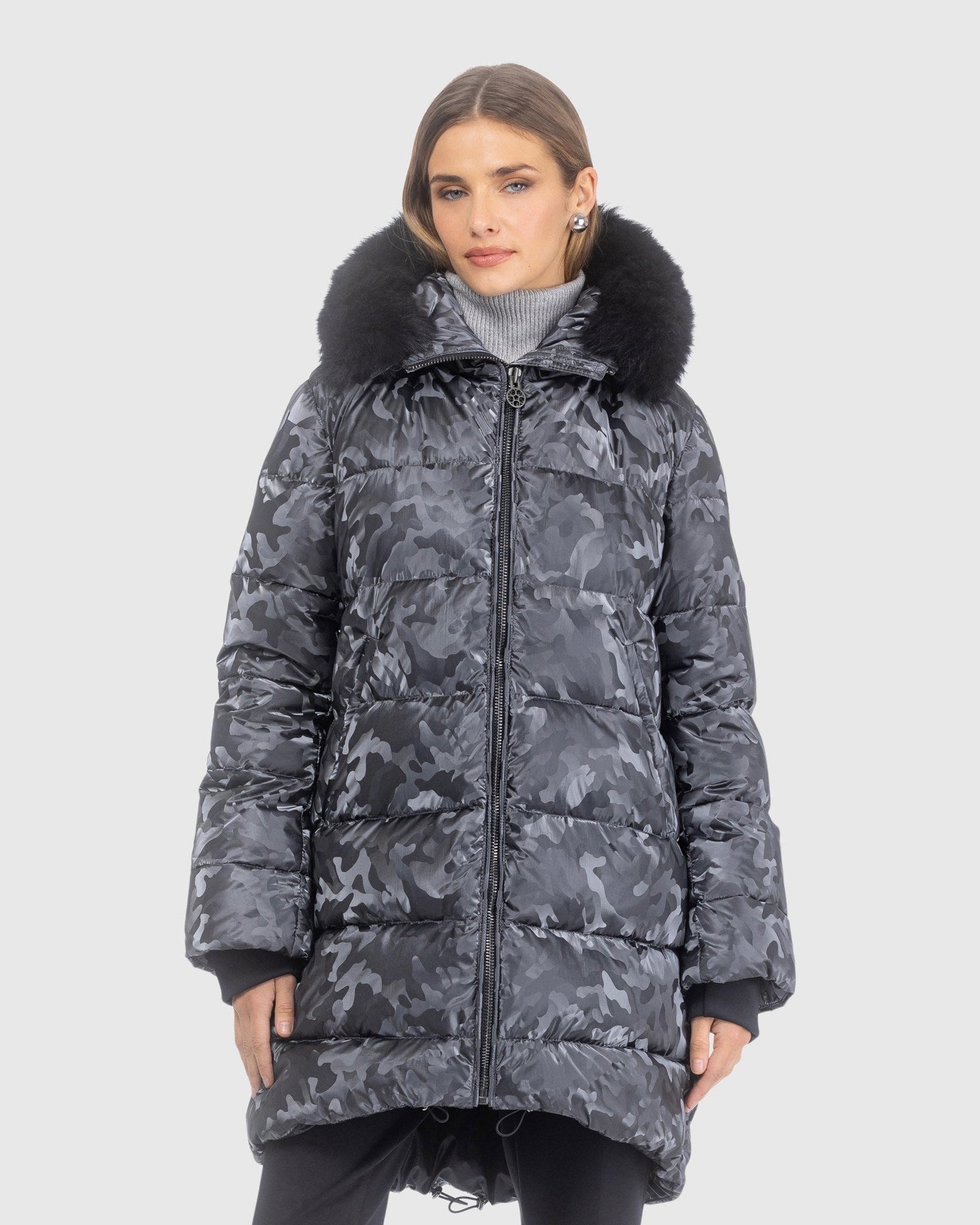 Après-Ski Jacket With Detachable Toscana Lamb Hood Trim | Gray Camo/Black (V5)