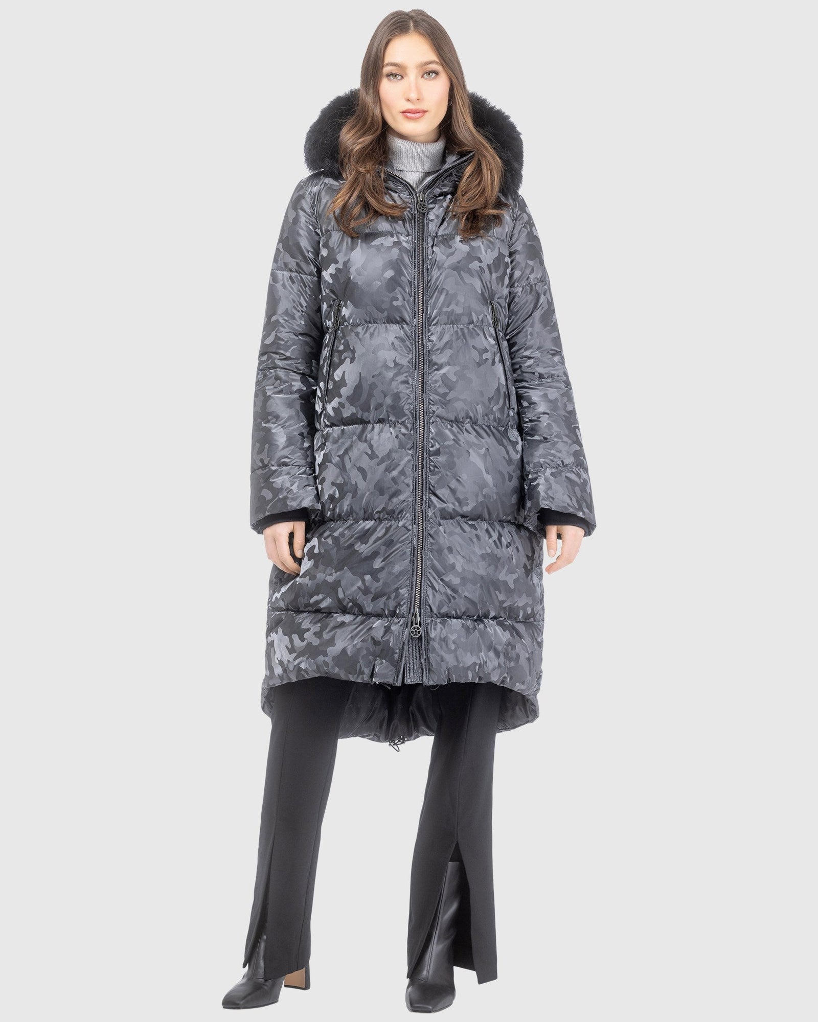 Après-Ski Jacket With Detachable Toscana Lamb Hood Trim | Gray Camo/Black (V7)