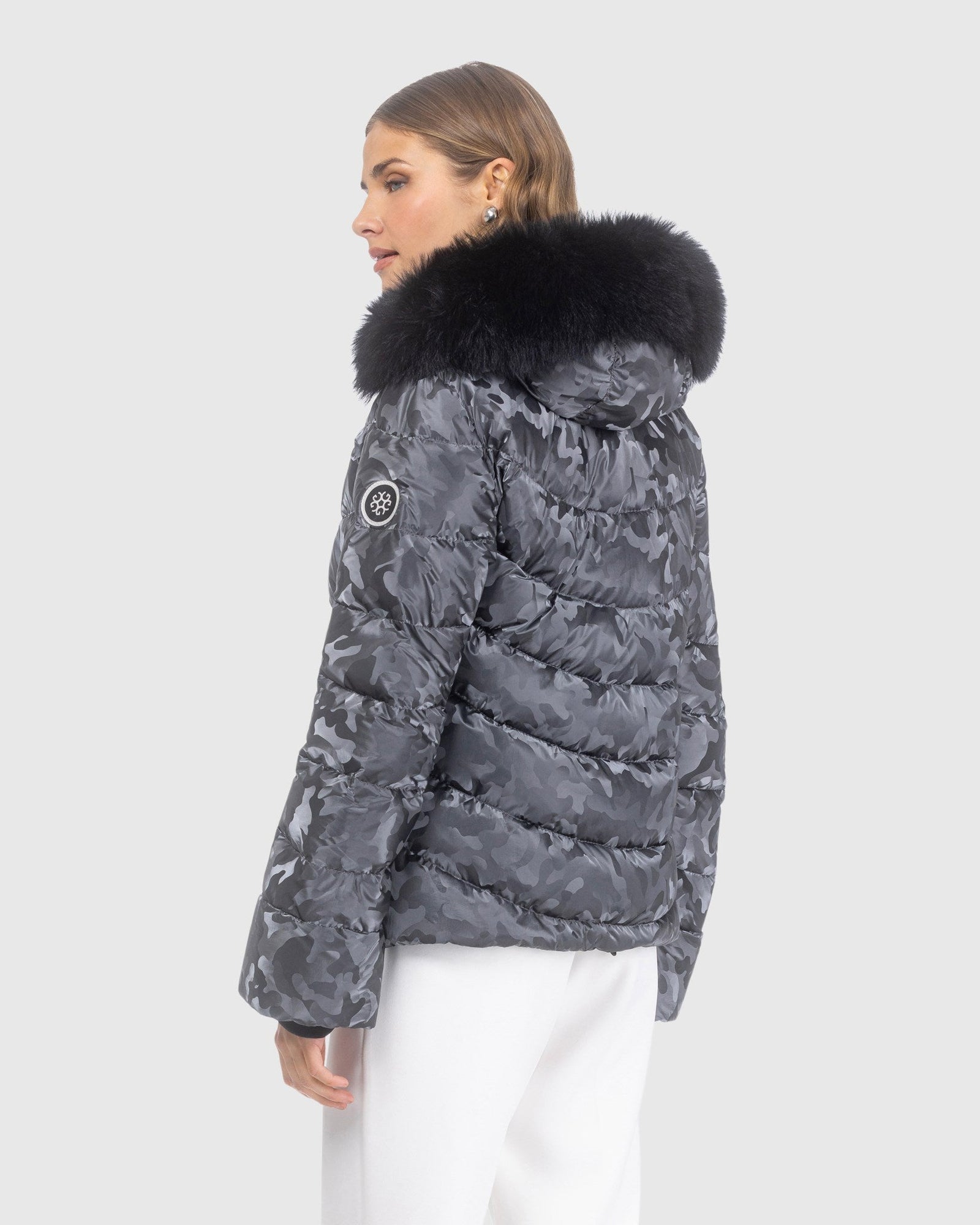 Après-Ski Jacket With Detachable Toscana Lamb Hood Trim | Gray Camo/Black (V3)