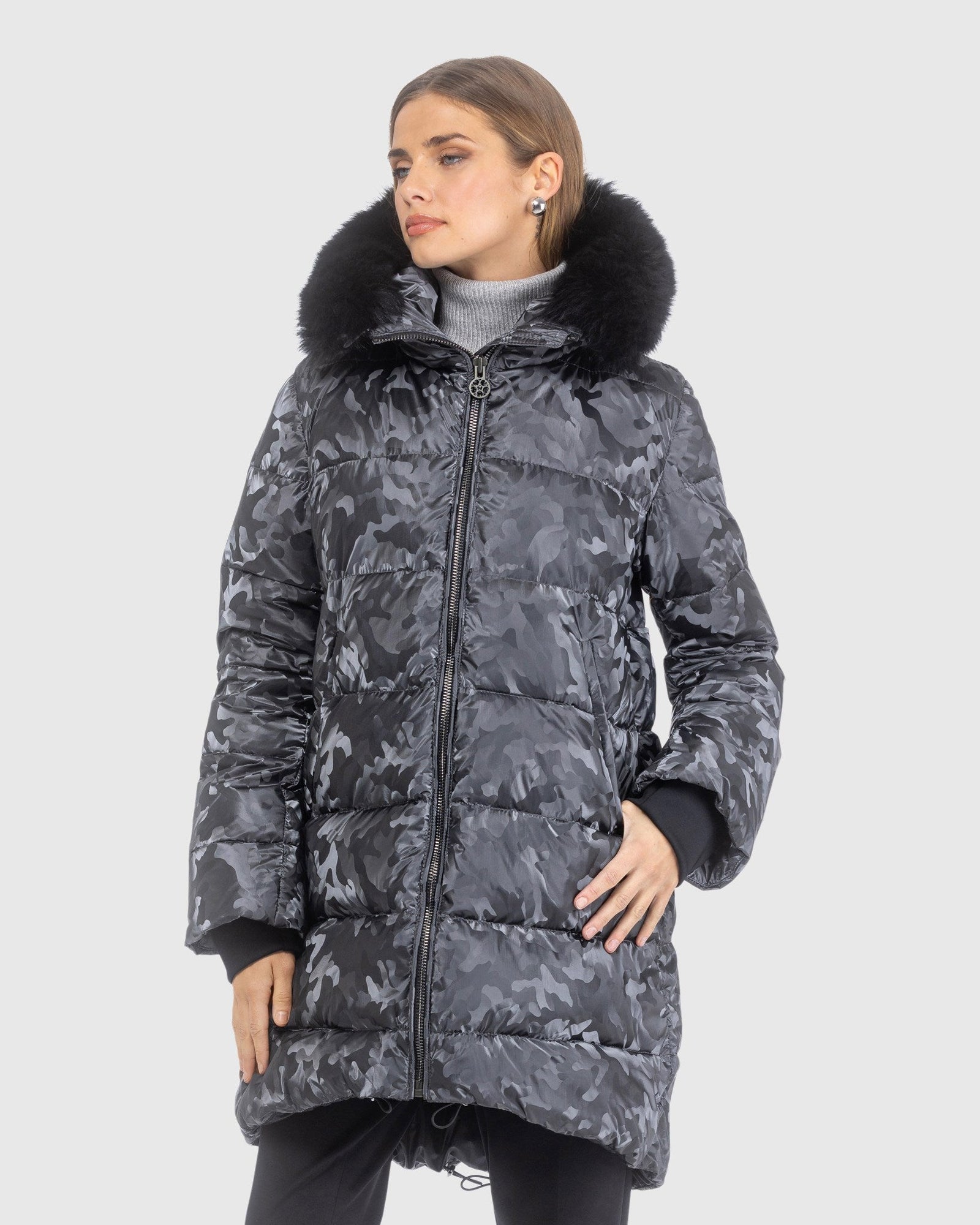 Après-Ski Jacket With Detachable Toscana Lamb Hood Trim | Gray Camo/Black (V5)