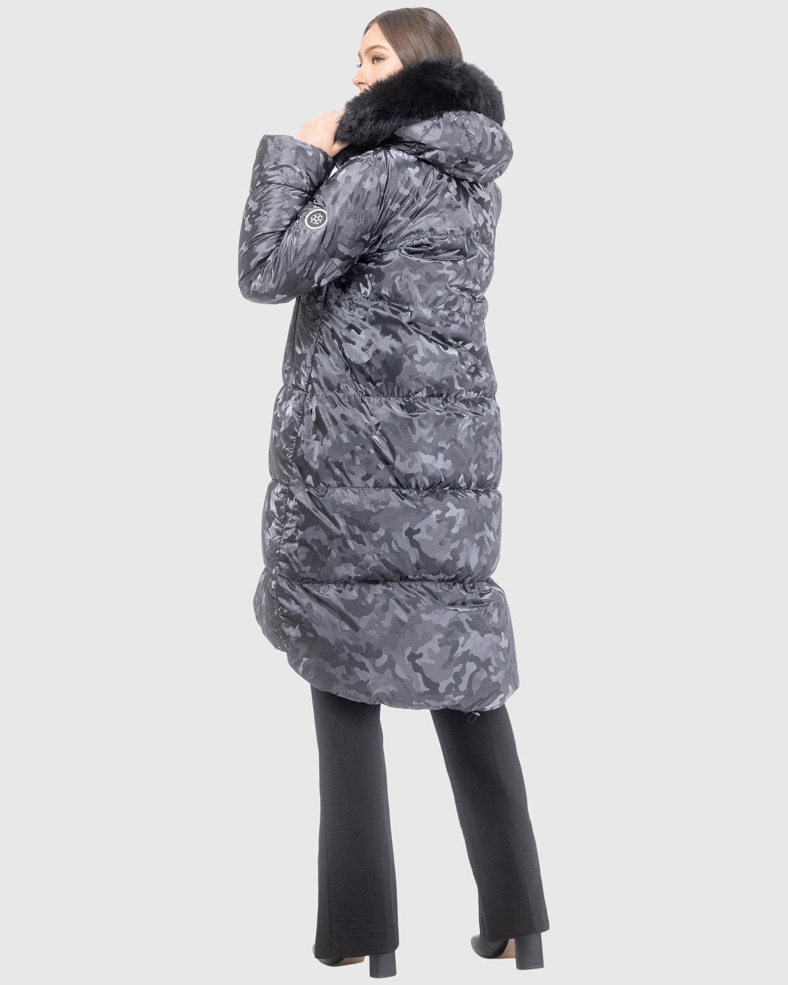 Après-Ski Jacket With Detachable Toscana Lamb Hood Trim | Gray Camo/Black (V7)