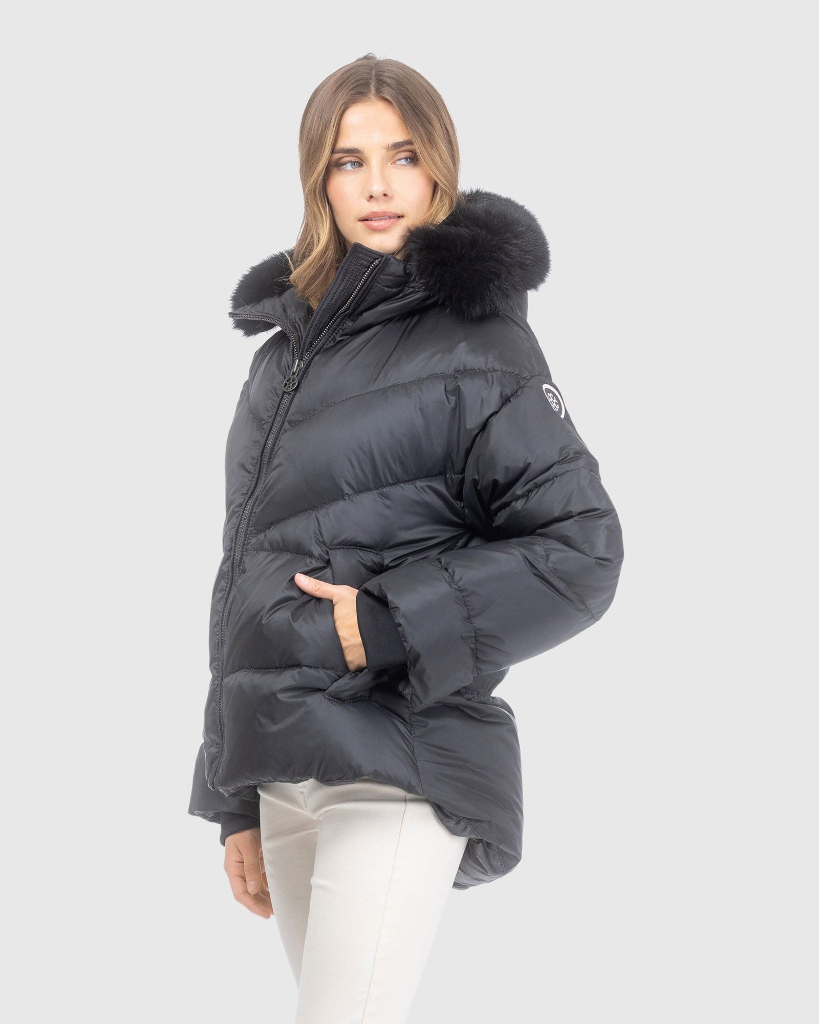 Après-Ski Jacket With Detachable Toscana Lamb Hood Trim | Black/Black (V12)