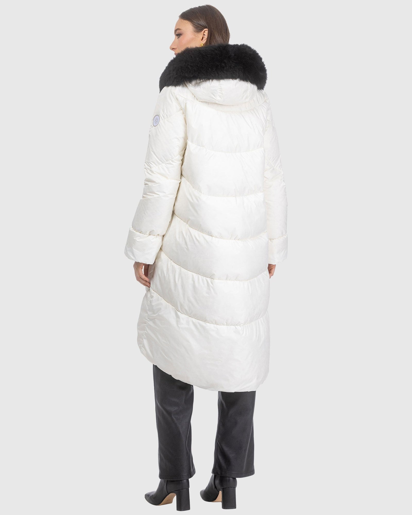 Après-Ski Jacket With Detachable Toscana Lamb Hood Trim | Ivory/Black (V8)